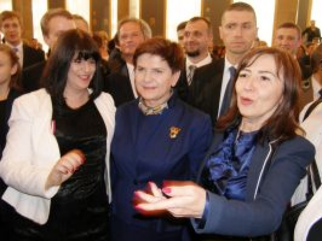 Nasi uczniowie wyróżnieni przez premier Beatę Szydło! (zdjęcia)