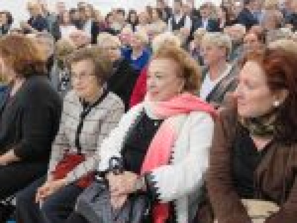 Fotograficzne wspomnienie Szmula Muszkiesa. Łzy na wielu twarzach... (zdjęcia)