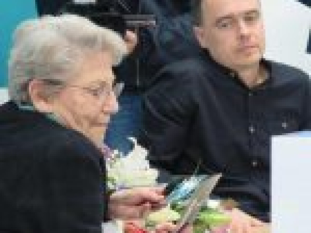 Fotograficzne wspomnienie Szmula Muszkiesa. Łzy na wielu twarzach... (zdjęcia)