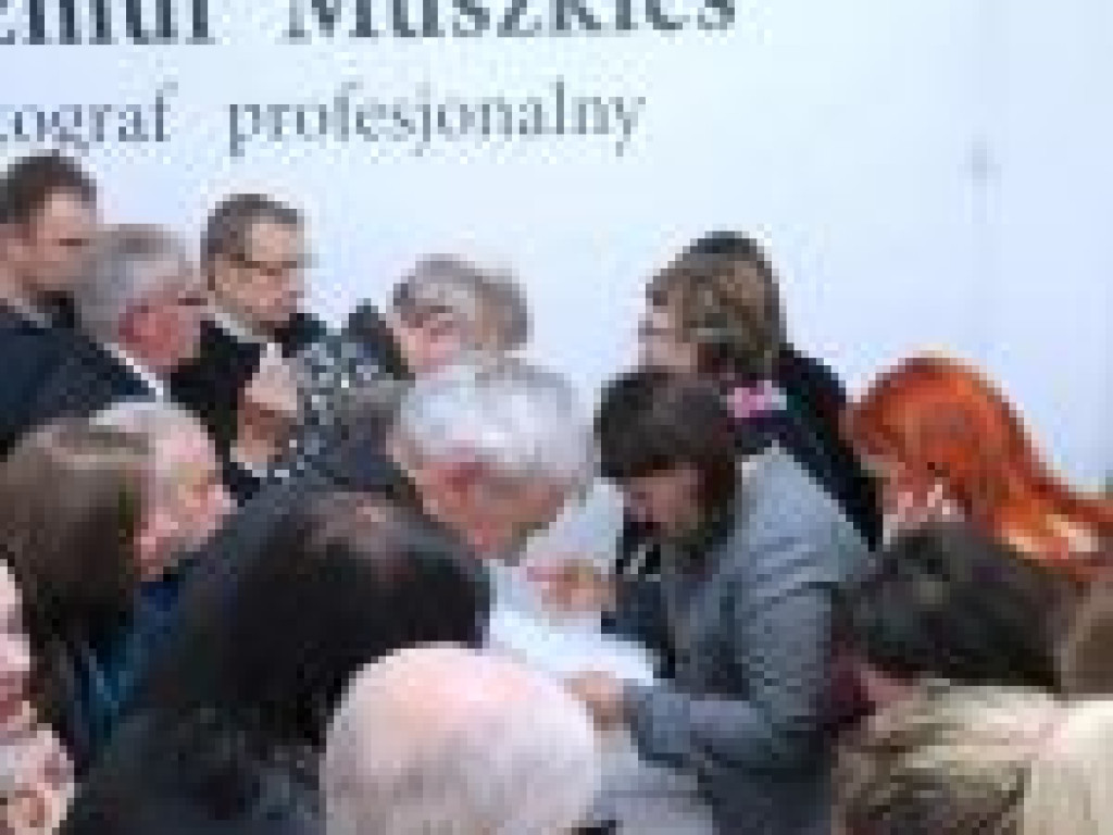 Fotograficzne wspomnienie Szmula Muszkiesa. Łzy na wielu twarzach... (zdjęcia)