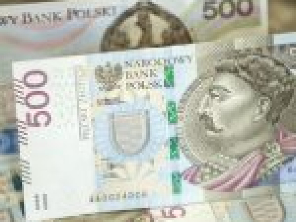W 2017 roku pensja w czterech banknotach? (zdjęcia)