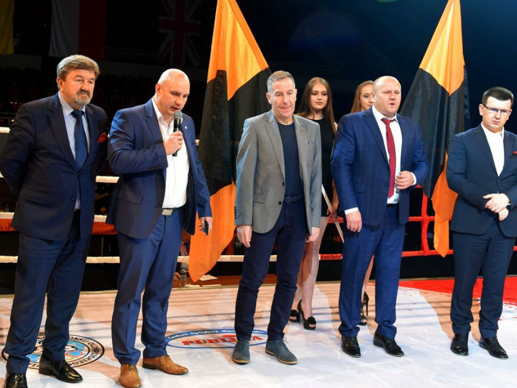 Ostrowiec zakochany w boksie od 90 lat...