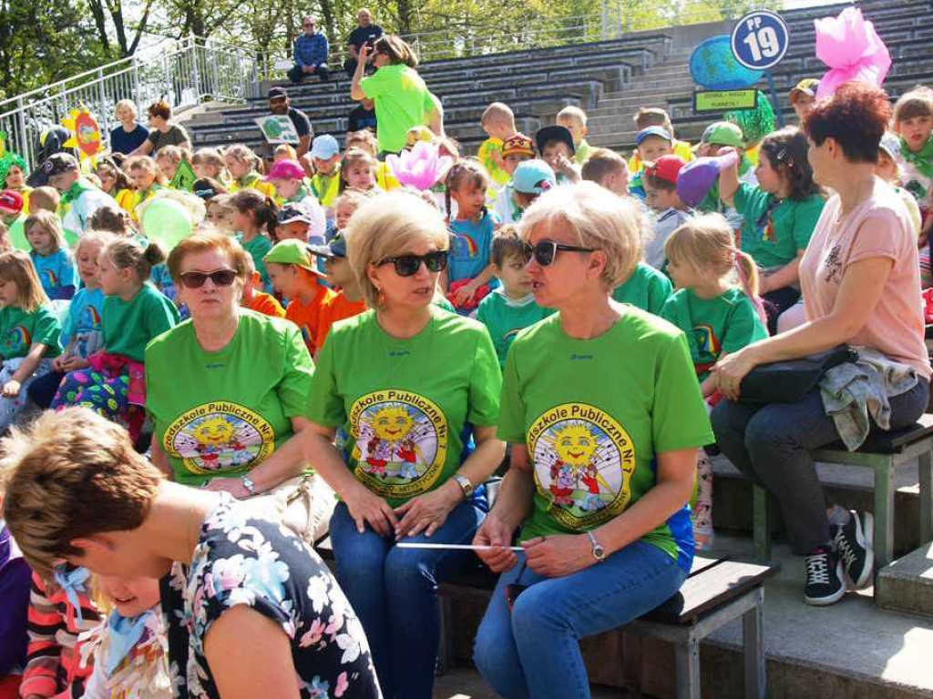 Dzień Ziemi. Happening ekologiczny ostrowieckich przedszkolaków