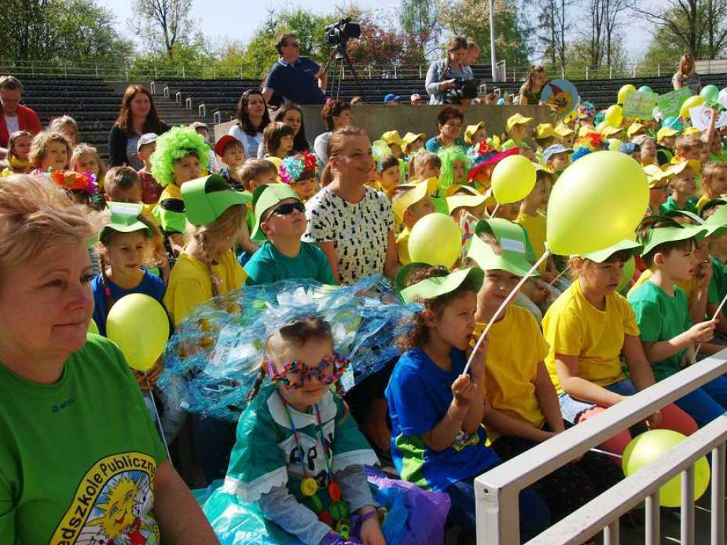 Dzień Ziemi. Happening ekologiczny ostrowieckich przedszkolaków