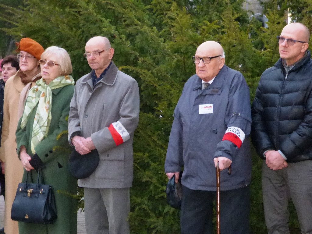W hołdzie ofiarom Katynia (zdjęcia)