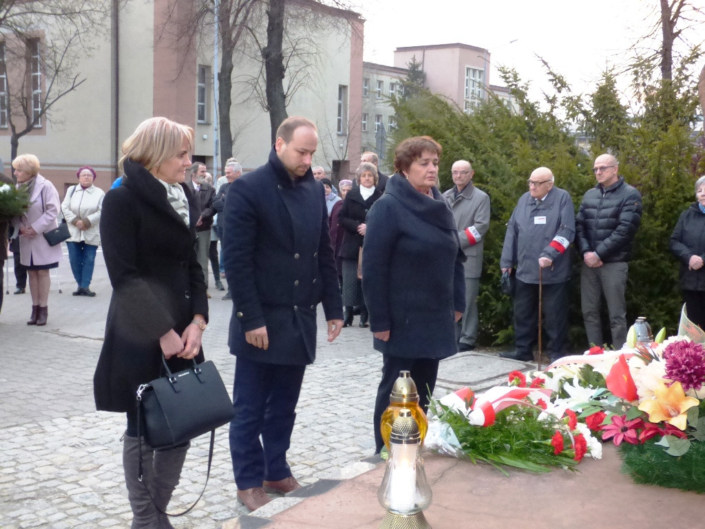 W hołdzie ofiarom Katynia (zdjęcia)