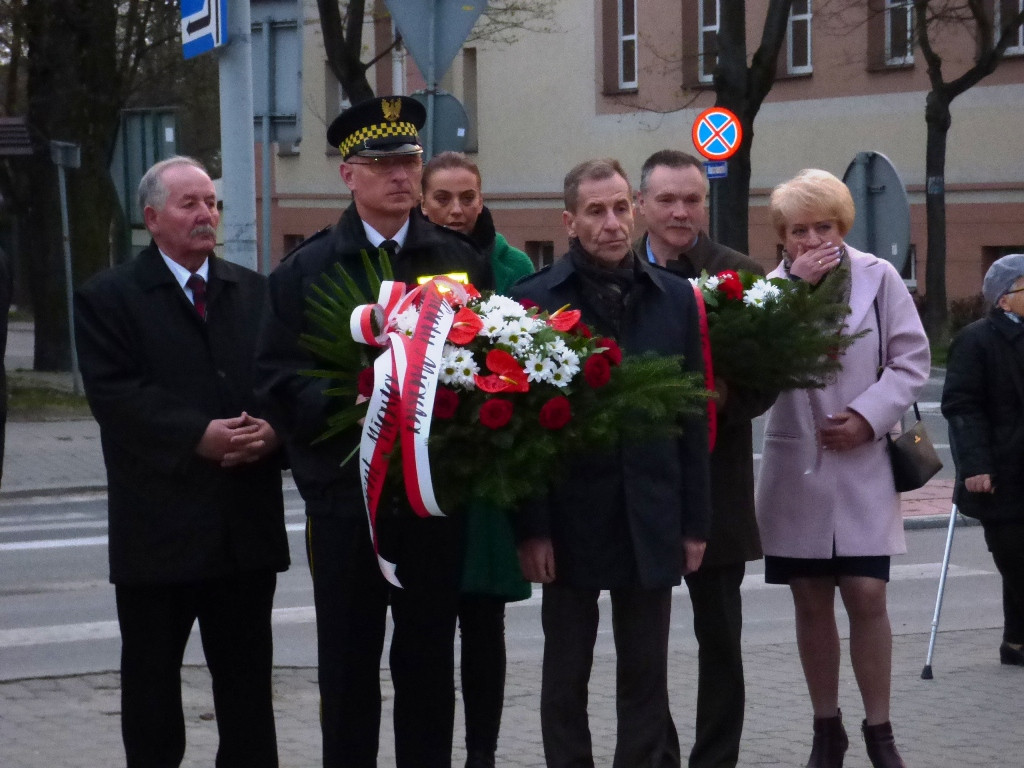 W hołdzie ofiarom Katynia (zdjęcia)