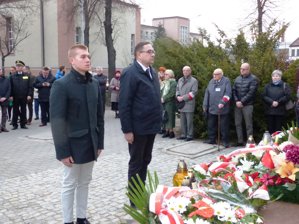 W hołdzie ofiarom Katynia (zdjęcia)