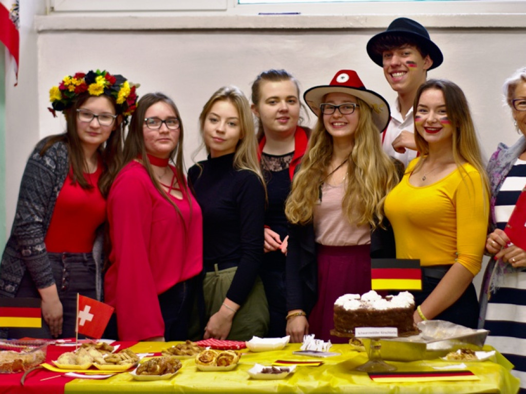 Europejski Dzień Języków Obcych i wolontariusze AIESEC w Chreptowiczu (zdjęcia)