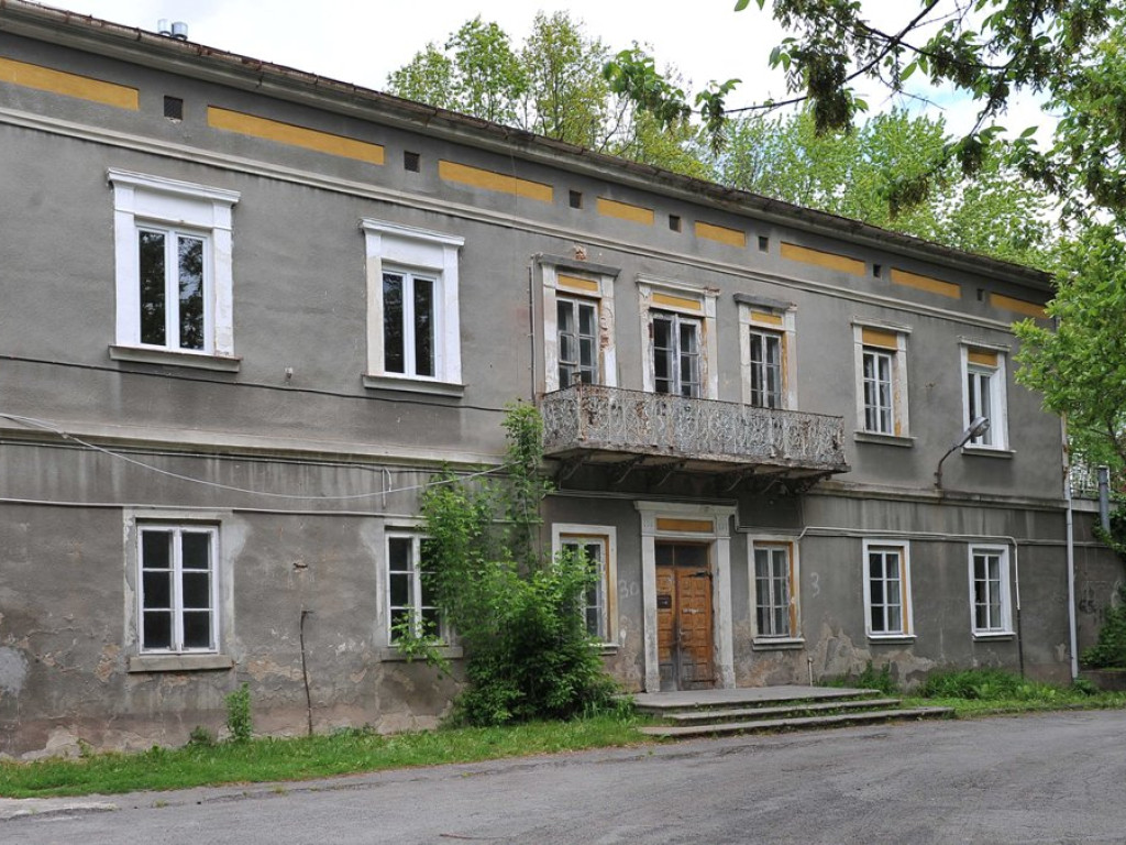 Perły i perełki ostrowieckiej architektury