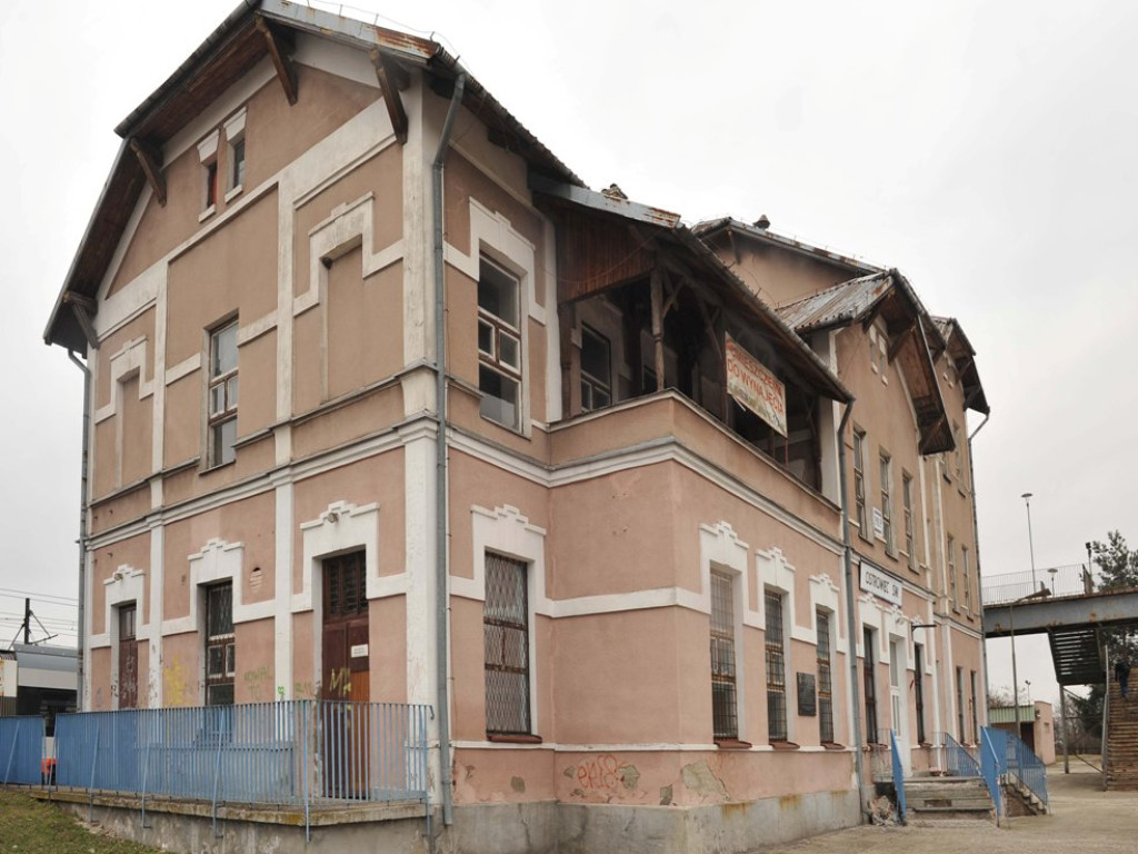 Perły i perełki ostrowieckiej architektury