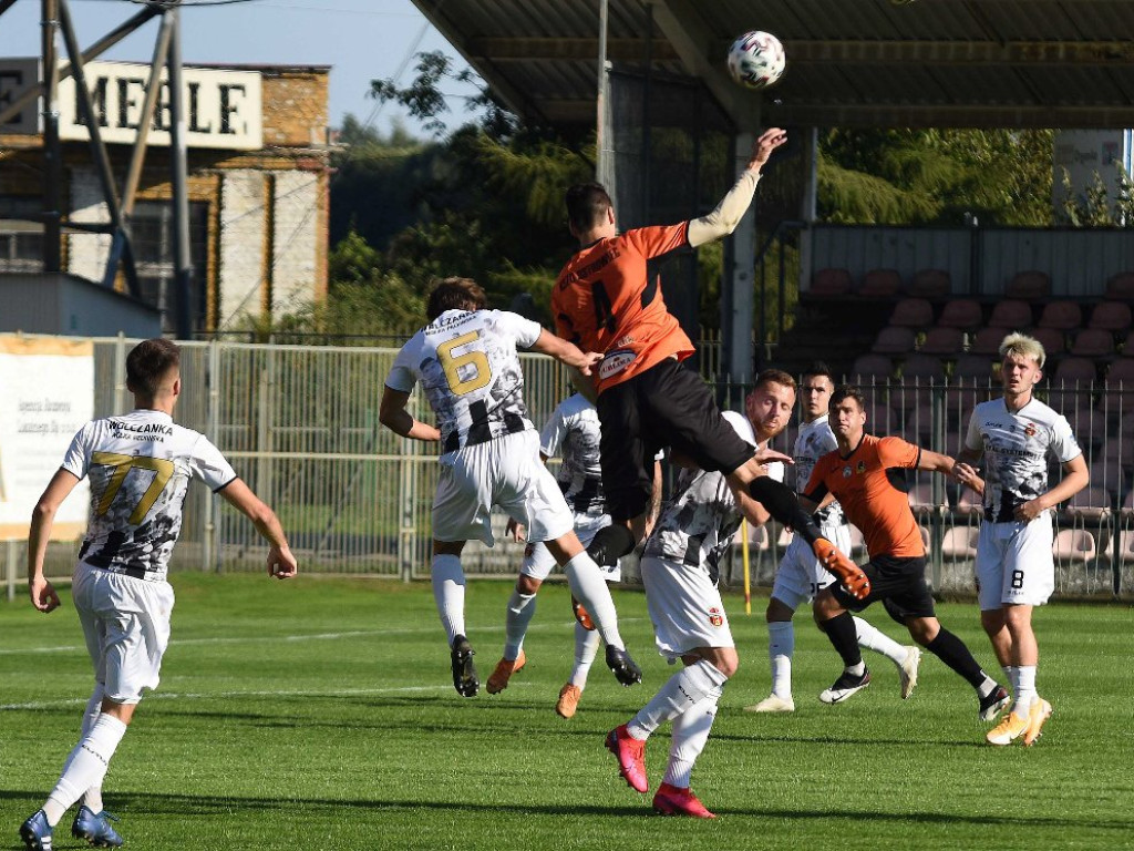 III liga piłkarska. Grupa IV. *KP KSZO 1929 Ostrowiec Świętokrzyski - Wólczanka Wólka Pełkińska 0:1