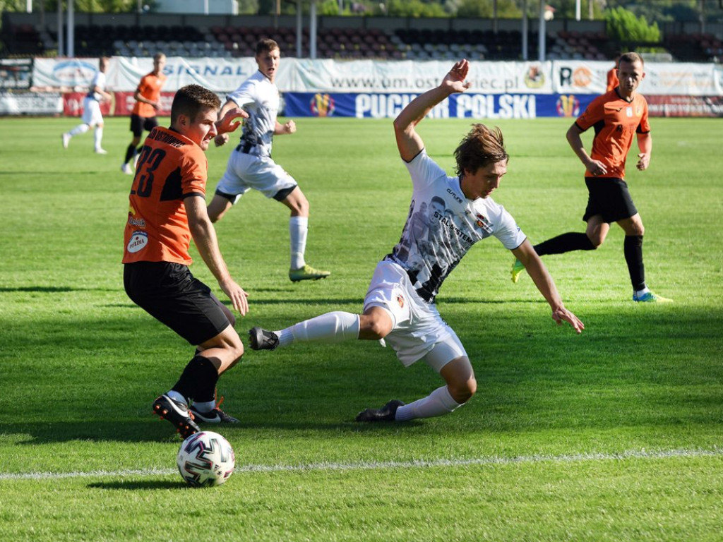 III liga piłkarska. Grupa IV. *KP KSZO 1929 Ostrowiec Świętokrzyski - Wólczanka Wólka Pełkińska 0:1