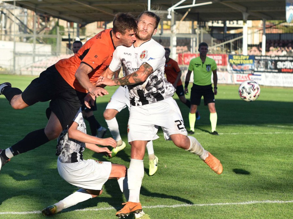 III liga piłkarska. Grupa IV. *KP KSZO 1929 Ostrowiec Świętokrzyski - Wólczanka Wólka Pełkińska 0:1