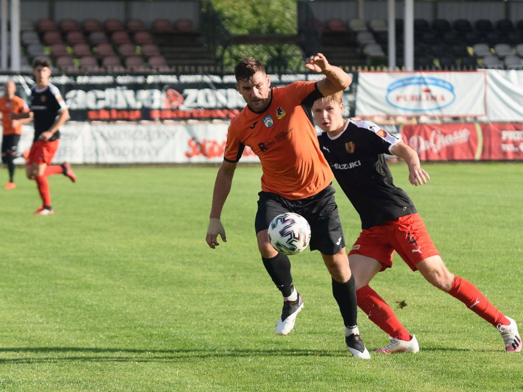 III liga piłkarska. Grupa IV. *KP KSZO 1929 Ostrowiec Świętokrzyski - Korona II Kielce 1:2