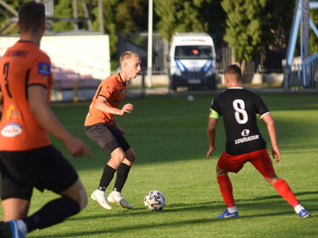 III liga piłkarska. Grupa IV. *KP KSZO 1929 Ostrowiec Świętokrzyski - Korona II Kielce 1:2
