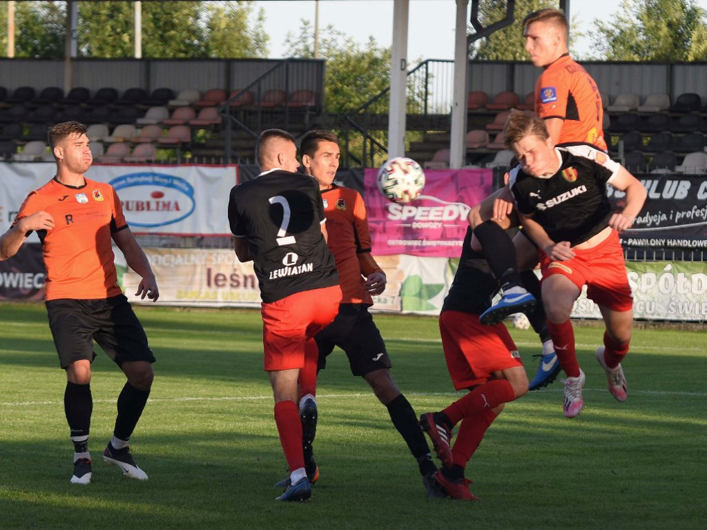 III liga piłkarska. Grupa IV. *KP KSZO 1929 Ostrowiec Świętokrzyski - Korona II Kielce 1:2