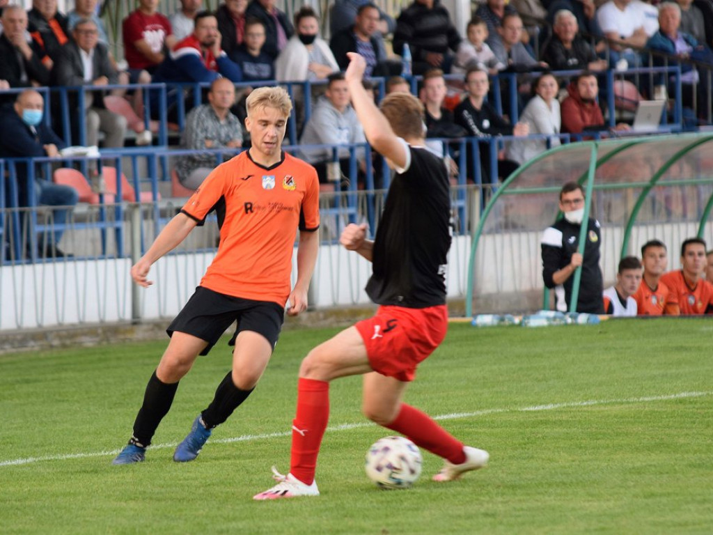 III liga piłkarska. Grupa IV. *KP KSZO 1929 Ostrowiec Świętokrzyski - Korona II Kielce 1:2