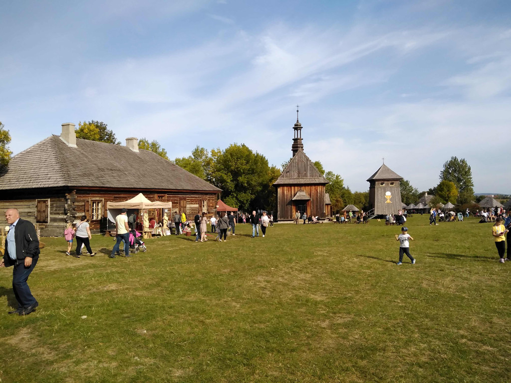Wspaniały debiut Ćmielowa w Świętokrzyskim Jarmarku Agroturystycznym (zdjęcia)