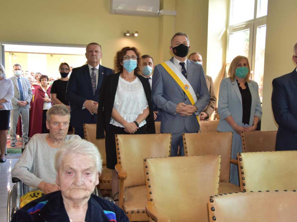 Relikwie św. Jana Pawła II w ostrowieckim hospicjum (zdjęcia)