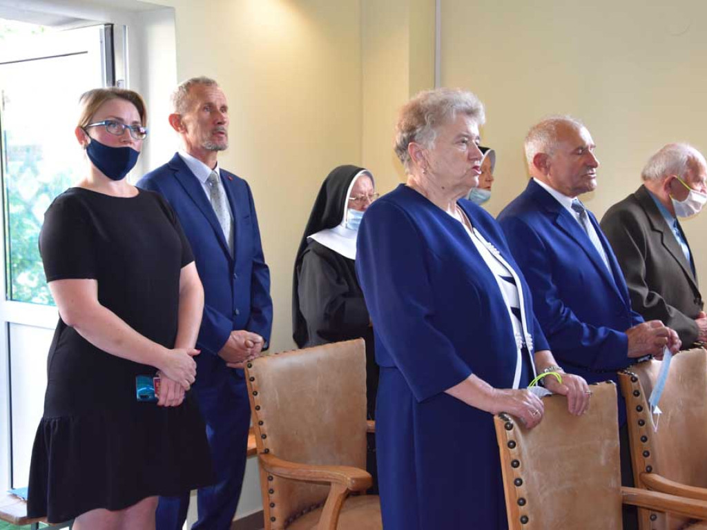 Relikwie św. Jana Pawła II w ostrowieckim hospicjum (zdjęcia)