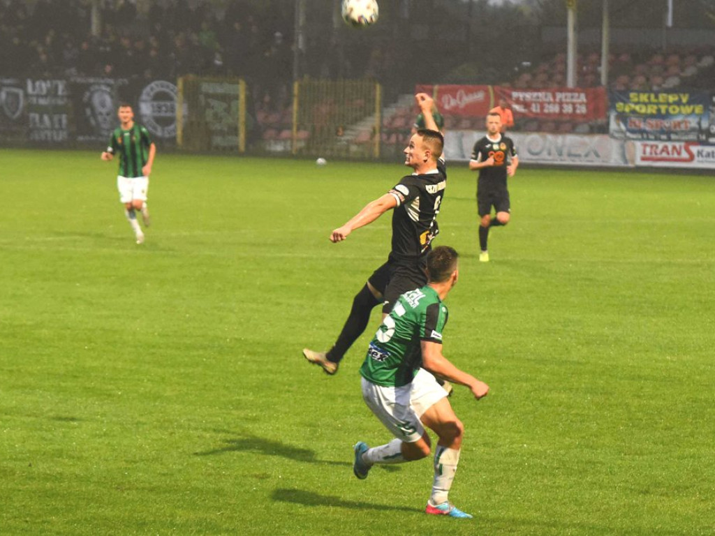 III liga piłkarska. Grupa IV. *KP KSZO 1929 Ostrowiec Świętokrzyski - Stal Stalowa Wola 1:2