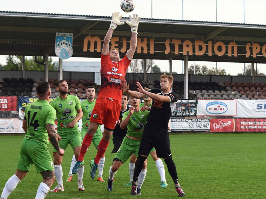 III liga piłkarska. Grupa IV. *KP KSZO 1929 Ostrowiec Świętokrzyski - Chełmianka Chełm 2:0