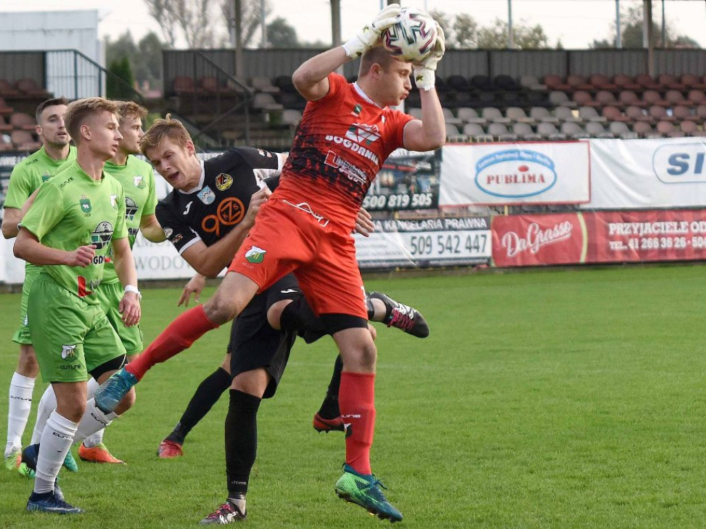 III liga piłkarska. Grupa IV. *KP KSZO 1929 Ostrowiec Świętokrzyski - Chełmianka Chełm 2:0