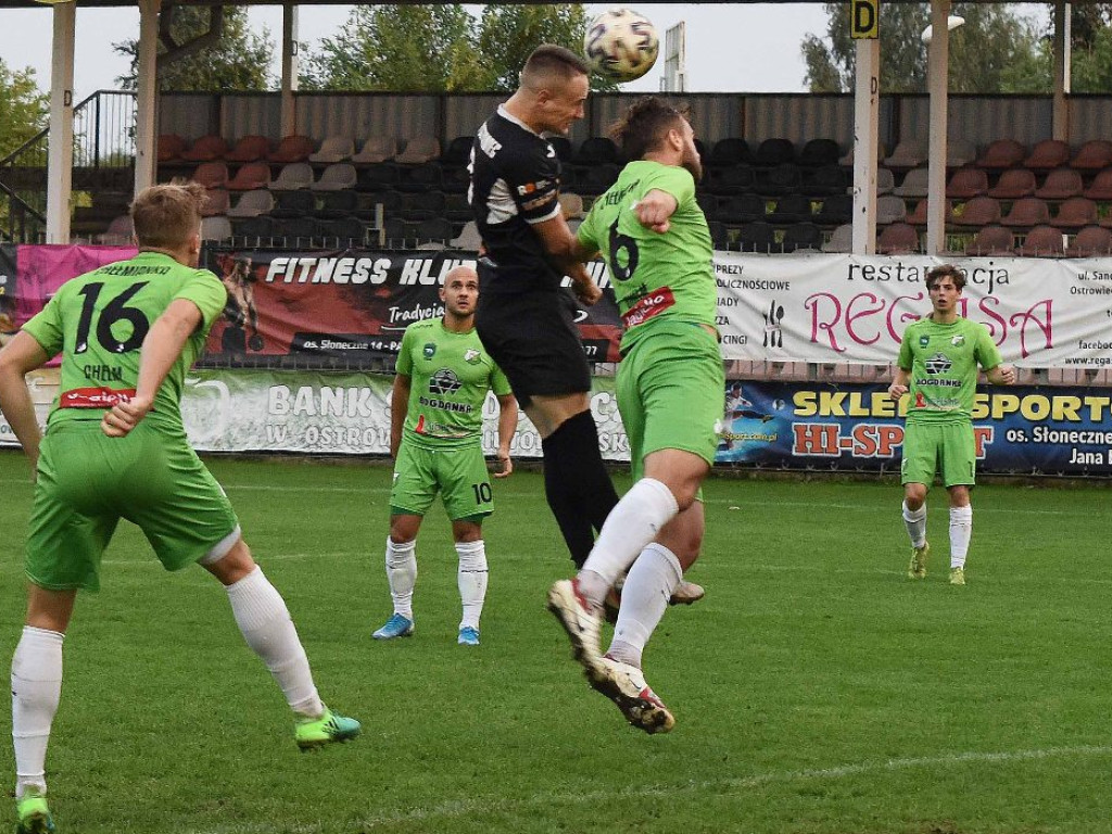 III liga piłkarska. Grupa IV. *KP KSZO 1929 Ostrowiec Świętokrzyski - Chełmianka Chełm 2:0