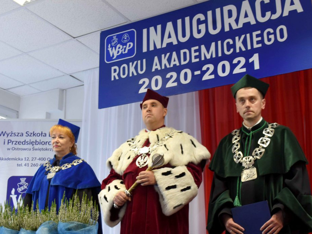 Studenci wrócili. Wyższa Szkoła Biznesu i Przedsiębiorczości blisko ćwierćwiecza działalności