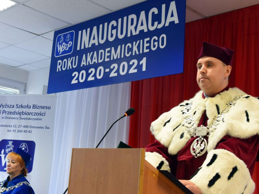 Studenci wrócili. Wyższa Szkoła Biznesu i Przedsiębiorczości blisko ćwierćwiecza działalności