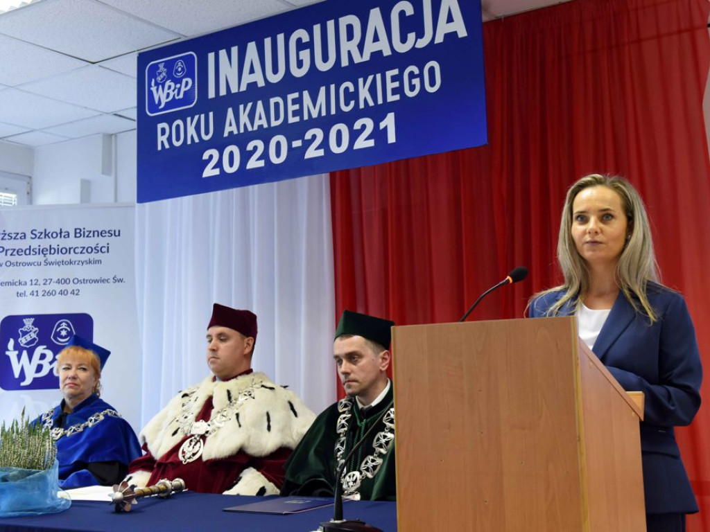 Studenci wrócili. Wyższa Szkoła Biznesu i Przedsiębiorczości blisko ćwierćwiecza działalności