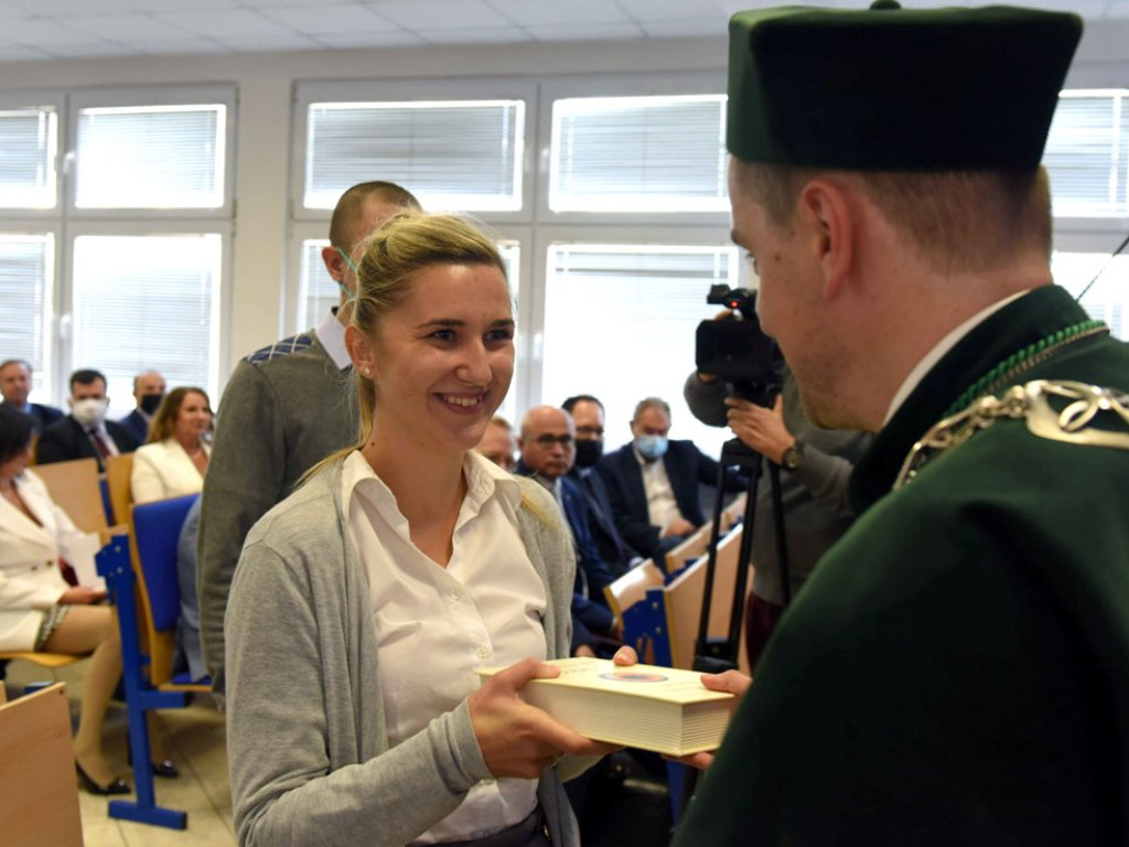 Studenci wrócili. Wyższa Szkoła Biznesu i Przedsiębiorczości blisko ćwierćwiecza działalności