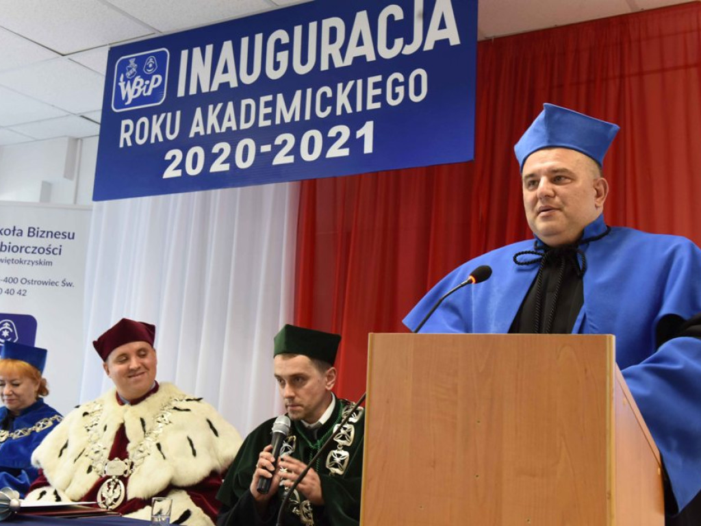 Studenci wrócili. Wyższa Szkoła Biznesu i Przedsiębiorczości blisko ćwierćwiecza działalności