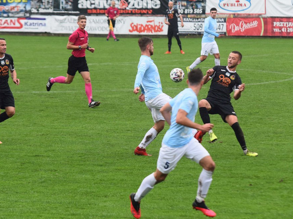 III liga piłkarska. Grupa IV. *KP KSZO 1929 Ostrowiec Świętokrzyski - Lewart Lubartów 2:0