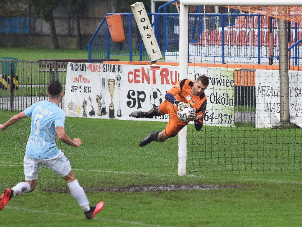 III liga piłkarska. Grupa IV. *KP KSZO 1929 Ostrowiec Świętokrzyski - Lewart Lubartów 2:0