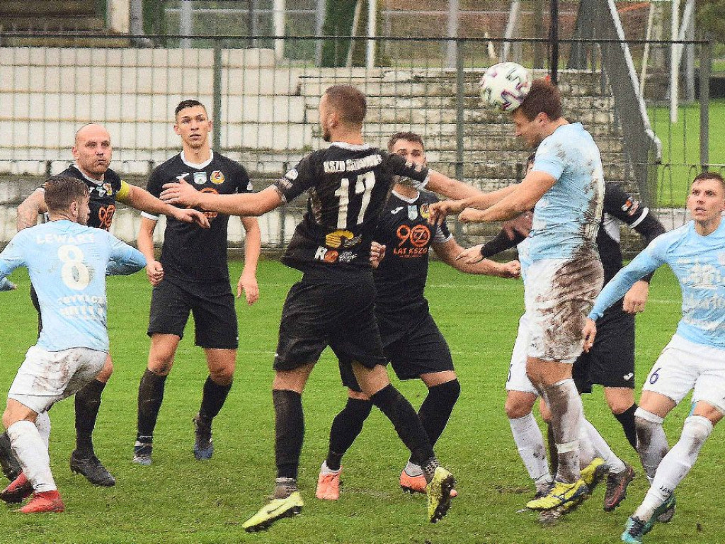 III liga piłkarska. Grupa IV. *KP KSZO 1929 Ostrowiec Świętokrzyski - Lewart Lubartów 2:0