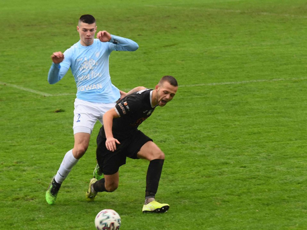 III liga piłkarska. Grupa IV. *KP KSZO 1929 Ostrowiec Świętokrzyski - Lewart Lubartów 2:0