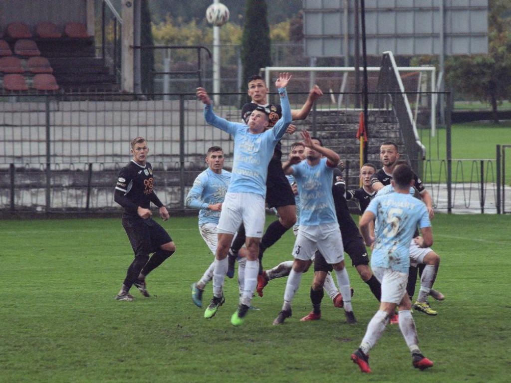 III liga piłkarska. Grupa IV. *KP KSZO 1929 Ostrowiec Świętokrzyski - Lewart Lubartów 2:0