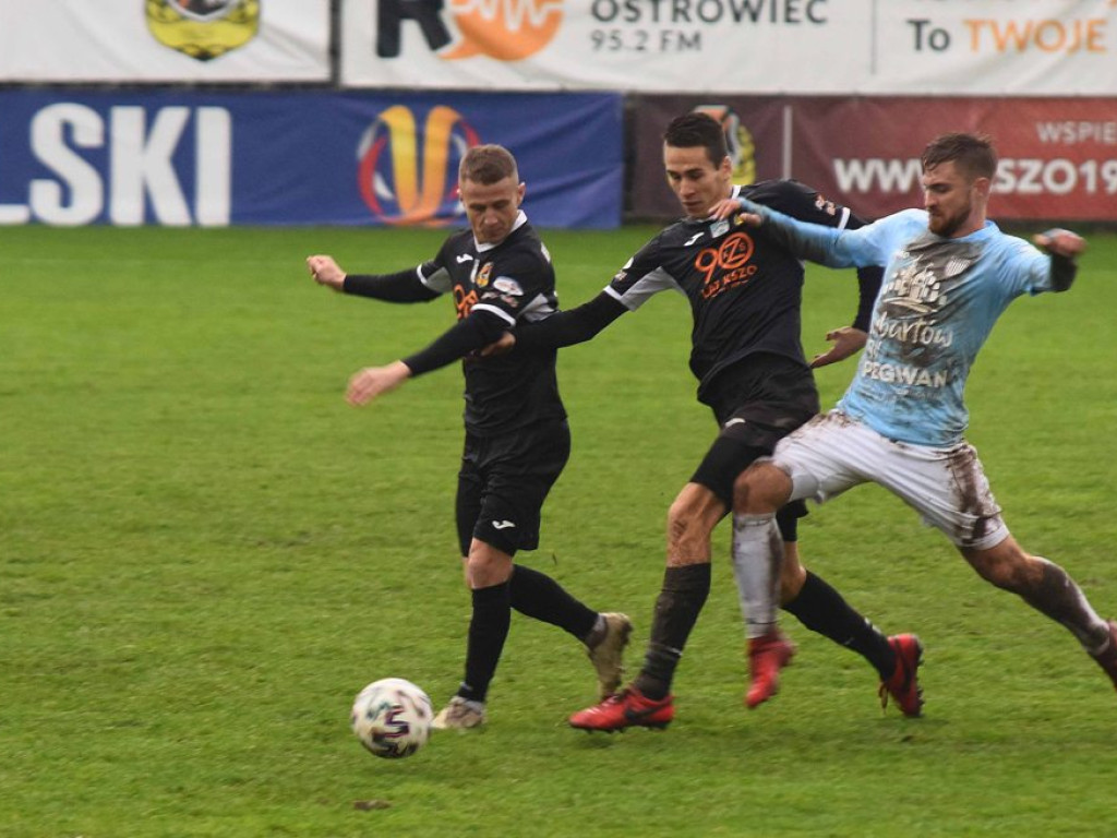 III liga piłkarska. Grupa IV. *KP KSZO 1929 Ostrowiec Świętokrzyski - Lewart Lubartów 2:0
