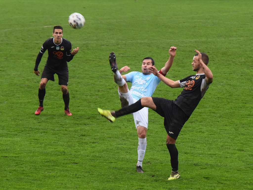 III liga piłkarska. Grupa IV. *KP KSZO 1929 Ostrowiec Świętokrzyski - Lewart Lubartów 2:0