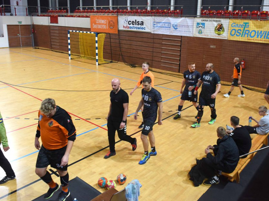 I liga piłki ręcznej mężczyzn. Grupa D. *KSZO Ostrowiec Świętokrzyski - Olimpia Piekary Śląskie 31:28
