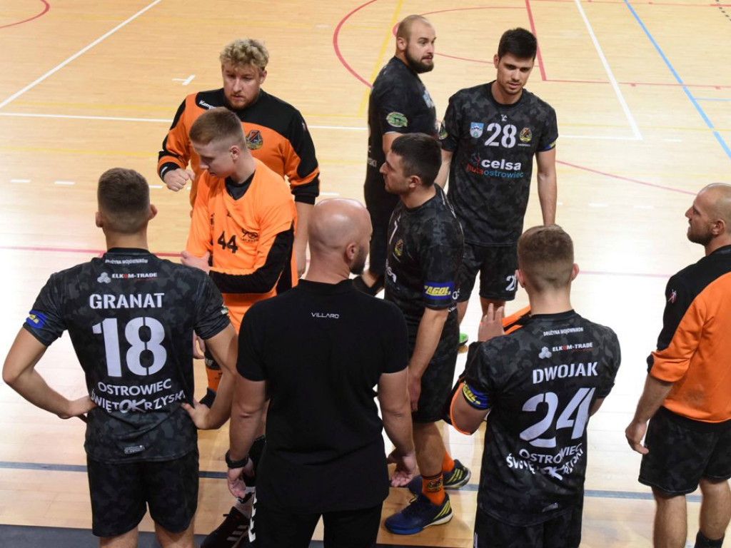 I liga piłki ręcznej mężczyzn. Grupa D. *KSZO Ostrowiec Świętokrzyski - Olimpia Piekary Śląskie 31:28