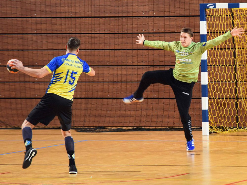 I liga piłki ręcznej mężczyzn. Grupa D. *KSZO Ostrowiec Świętokrzyski - Olimpia Piekary Śląskie 31:28