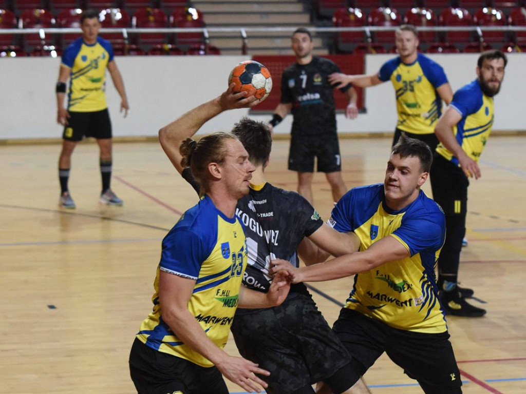 I liga piłki ręcznej mężczyzn. Grupa D. *KSZO Ostrowiec Świętokrzyski - Olimpia Piekary Śląskie 31:28