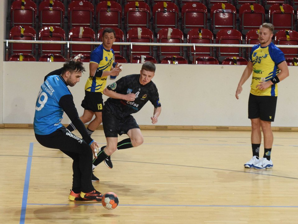I liga piłki ręcznej mężczyzn. Grupa D. *KSZO Ostrowiec Świętokrzyski - Olimpia Piekary Śląskie 31:28