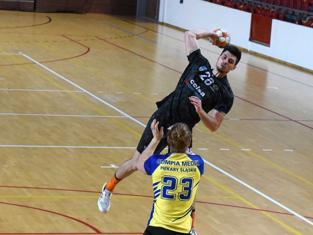 I liga piłki ręcznej mężczyzn. Grupa D. *KSZO Ostrowiec Świętokrzyski - Olimpia Piekary Śląskie 31:28