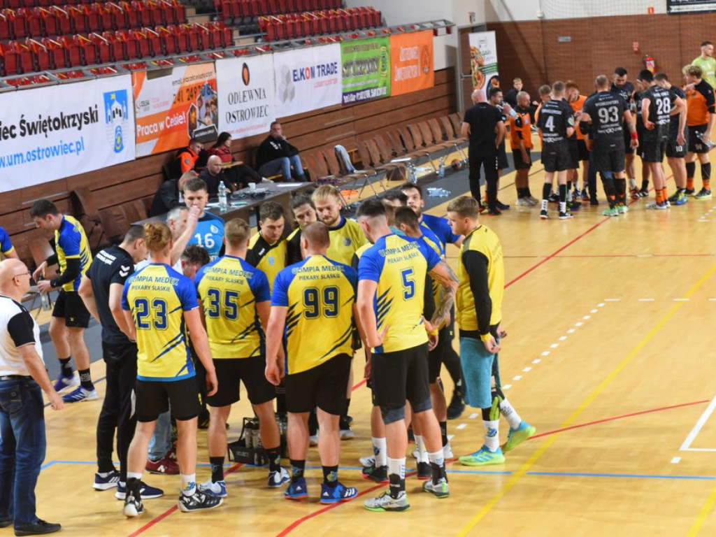 I liga piłki ręcznej mężczyzn. Grupa D. *KSZO Ostrowiec Świętokrzyski - Olimpia Piekary Śląskie 31:28