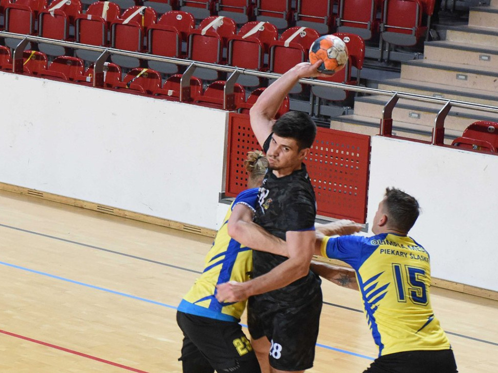 I liga piłki ręcznej mężczyzn. Grupa D. *KSZO Ostrowiec Świętokrzyski - Olimpia Piekary Śląskie 31:28