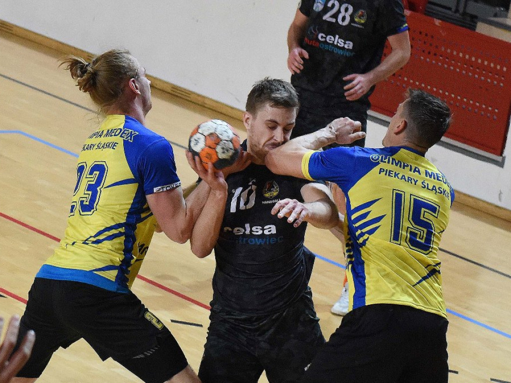 I liga piłki ręcznej mężczyzn. Grupa D. *KSZO Ostrowiec Świętokrzyski - Olimpia Piekary Śląskie 31:28